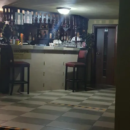 Hostel Pensiunea Mirela Pestera Ursilor *